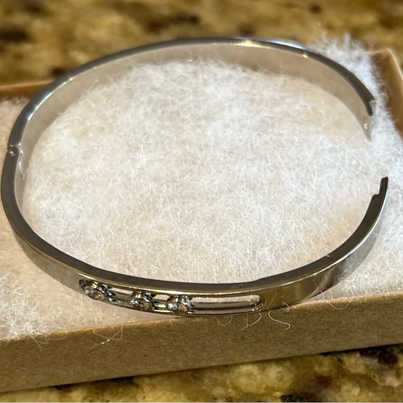 Silver Bracelet New with 3 stones size small-medium - Picture 8 of 9